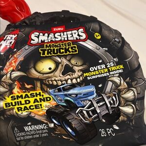 ZURU Smashers Monster Trucks Surprise Pack - Black & Blue